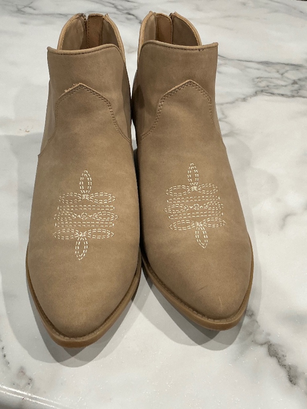 Very nice used western dress boots